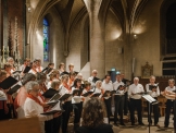 Le choeur sous la direction de Marjolaine Reymond